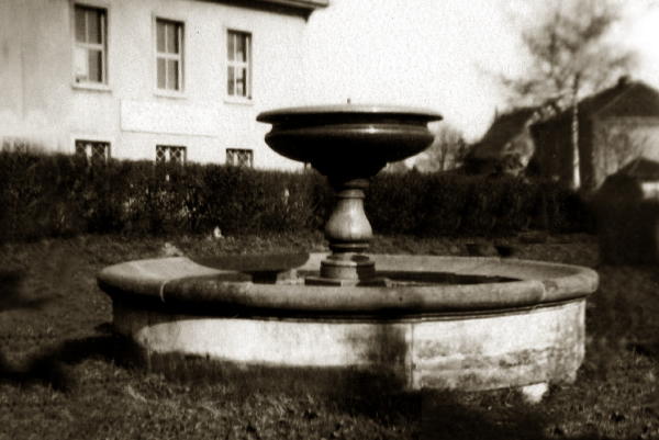 1952 Brunnen