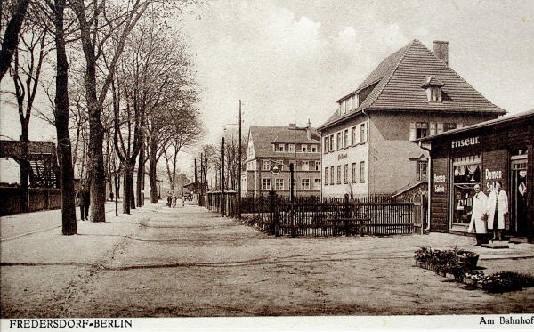 Strae an der Bahn